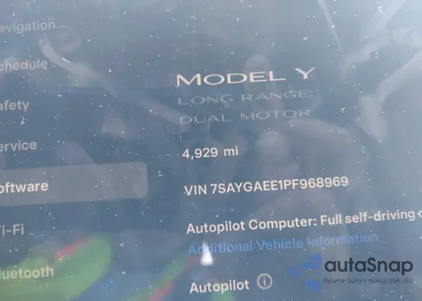 2023 Tesla Model Y z USA, uszkodzony, nr VIN 7SAYGAEE1PF968969